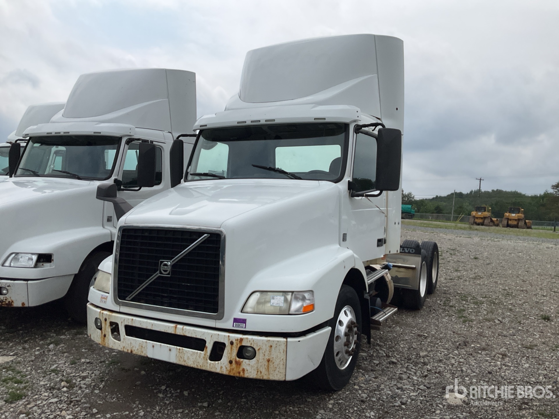 2016 Volvo VNM 6x4 T/A Day Cab Truck Tractor (Inoperable)