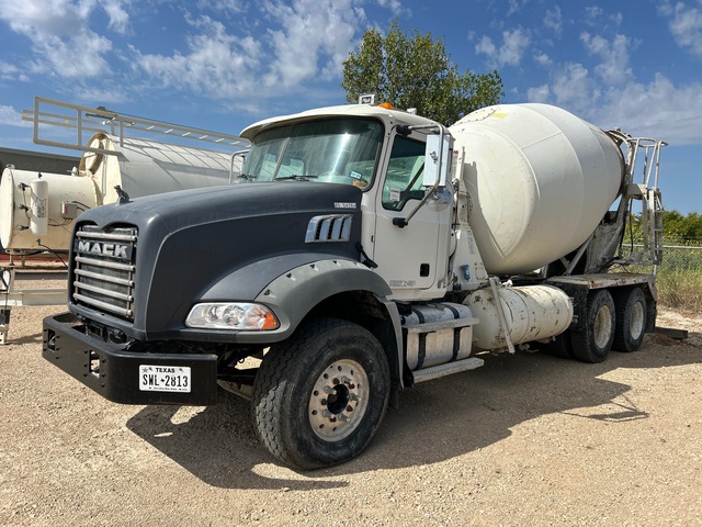 2016 Mack GU813 6x4 Mixer Truck