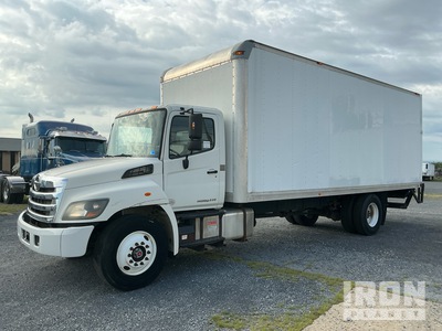 2015 Hino 268 4x2 Furgonetka