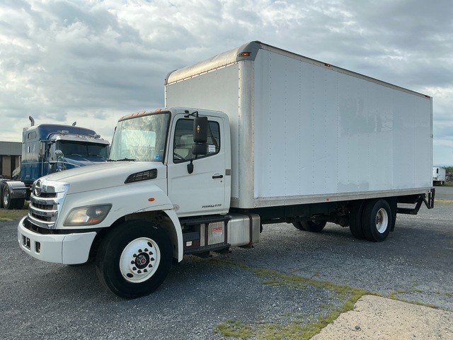 2015 Hino 268 4x2 Van Truck