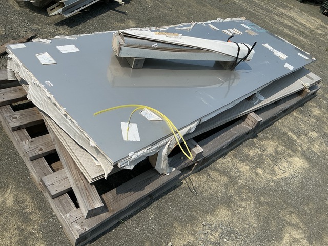 (19) Assorted Metal Sheets & (1) Round Metal Bar (19) Assorted Metal Sheets & (1) Round Metal Bar