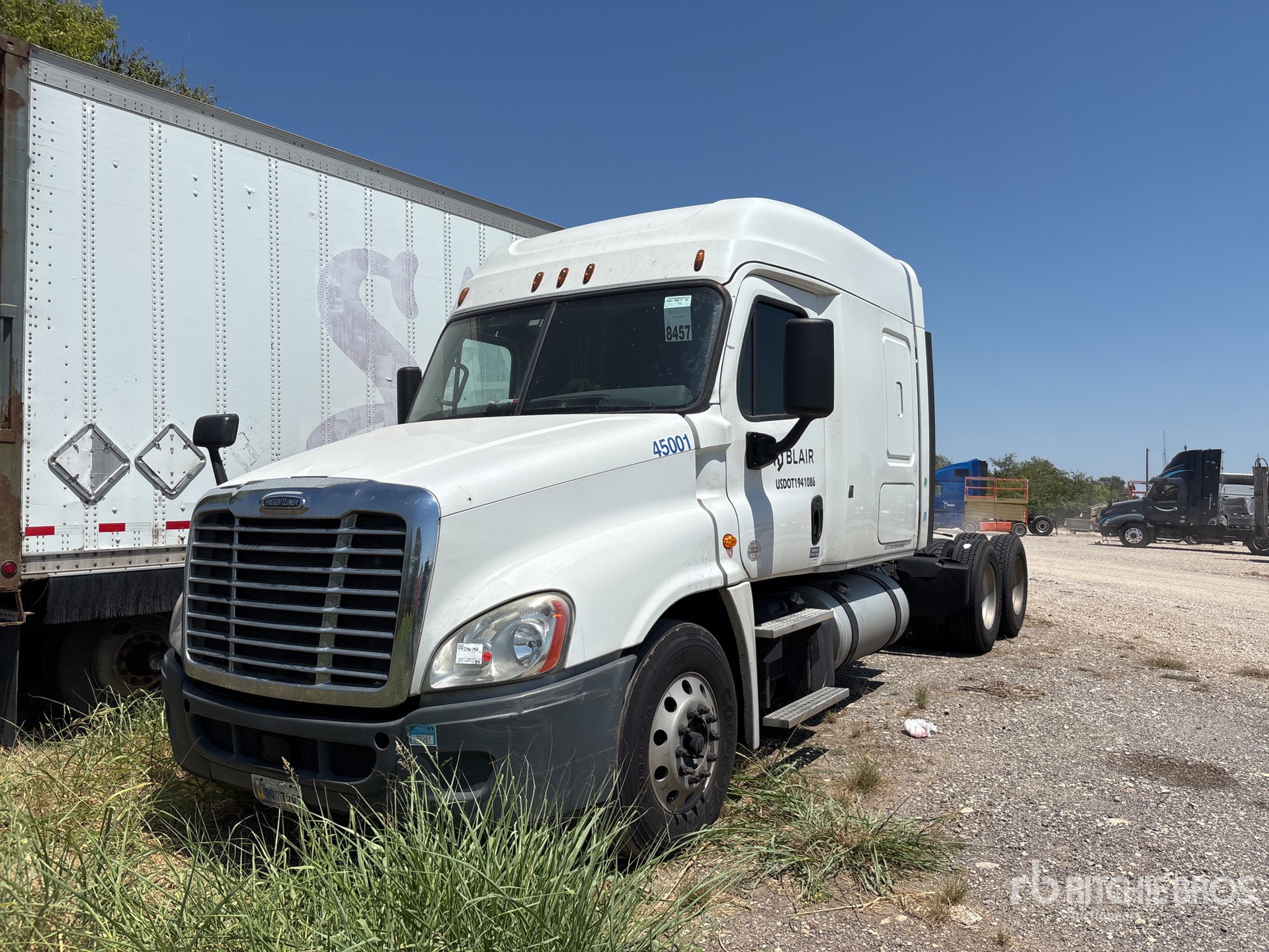 2018 Freightliner Cascadia 125 6x4 T/A Sleeper Truck Tractor (Inoperable)