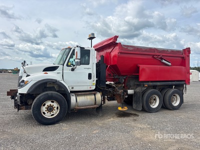 2011 International WorkStar 7600 6x4 Autocarro spazzaneve