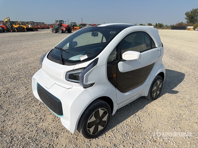 2022 XEV Yoyo Electric 2-Seater Mini-Car Automobile