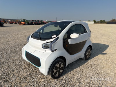 2022 XEV Yoyo Electric 2-Seater Mini-Car Automobile
