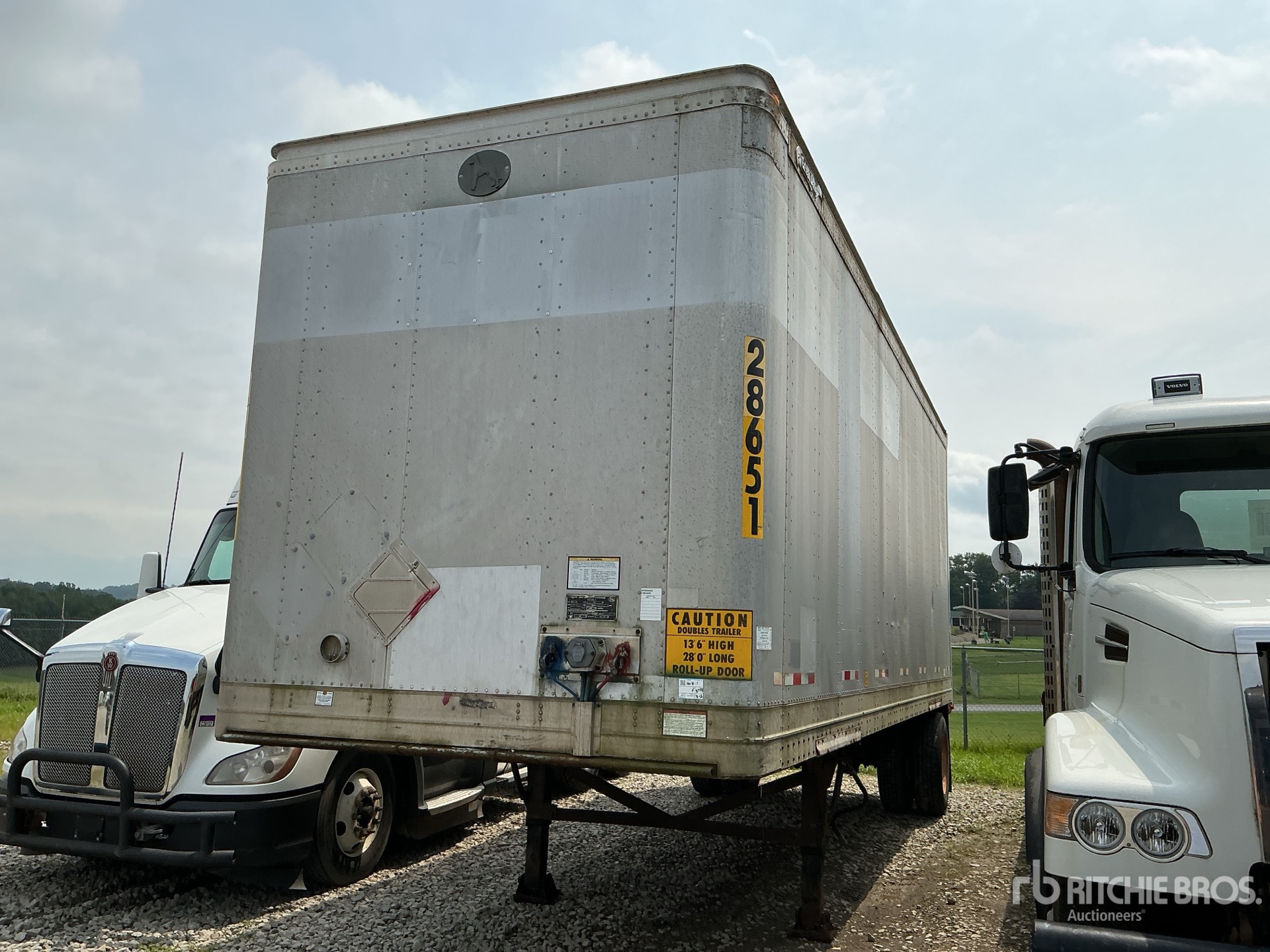 2003 Great Dane 28 ft S/A Van Trailer