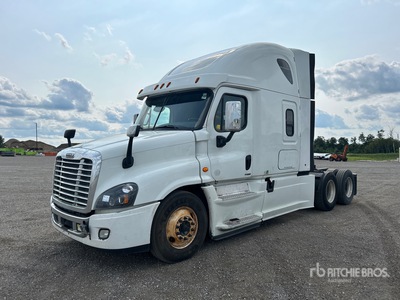 2015 Freightliner Cascadia 125 6x4 3- Achs Sattelzugmaschine mit Schlafkabine