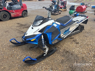 2009 Ski-doo Summit-X 800R Vehículo para la nieve