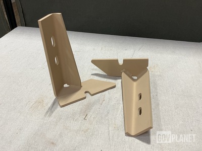(135) BAE Systems 6452652-200M1 Mounting Brackets
