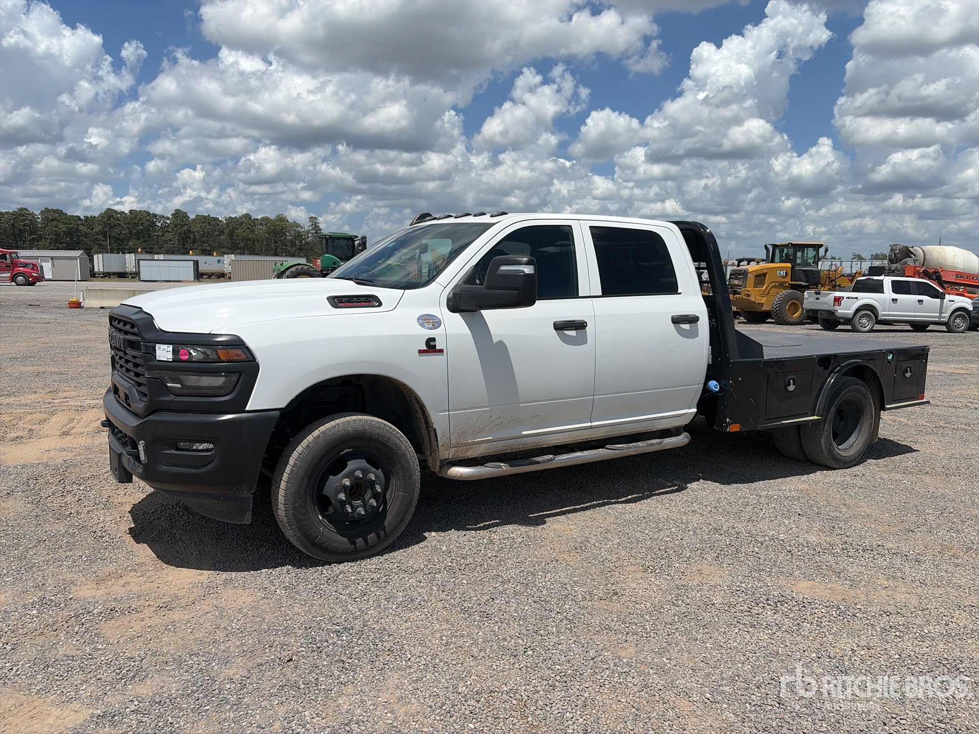 2025 Ram 3500 4x2 Crew Cab Flatbed Truck