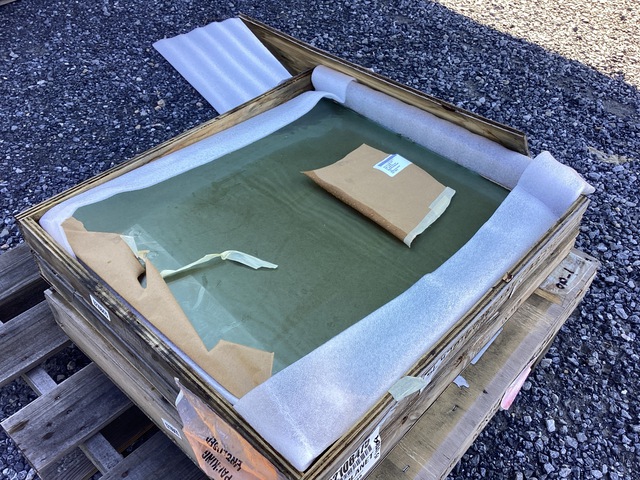 (3) Entwistle 8909-700-143 Vehicular Windows