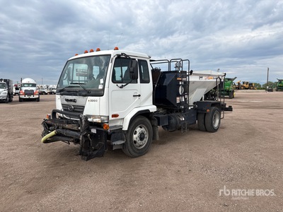 2010 UD Trucks Nissan 4x2 Pothole Patcher