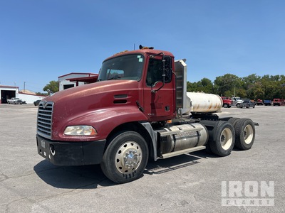2005 Mack CXN613 6x4 Cabeza Tractora Cabina Corta