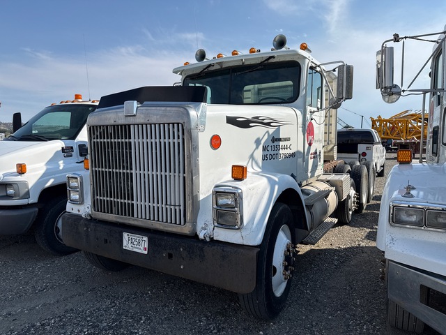 1992 International 9300 6x4 T/A Day Cab Truck Tractor