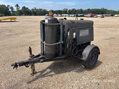 Lincoln Electric Classic IIID 300 A Mobile Engine Driven Welder (Inoperable)