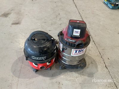 Quantity of (2) Aspirateur