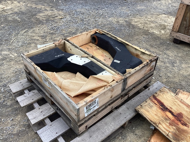 (2) Oshkosh 3121847 Mounting Brackets
