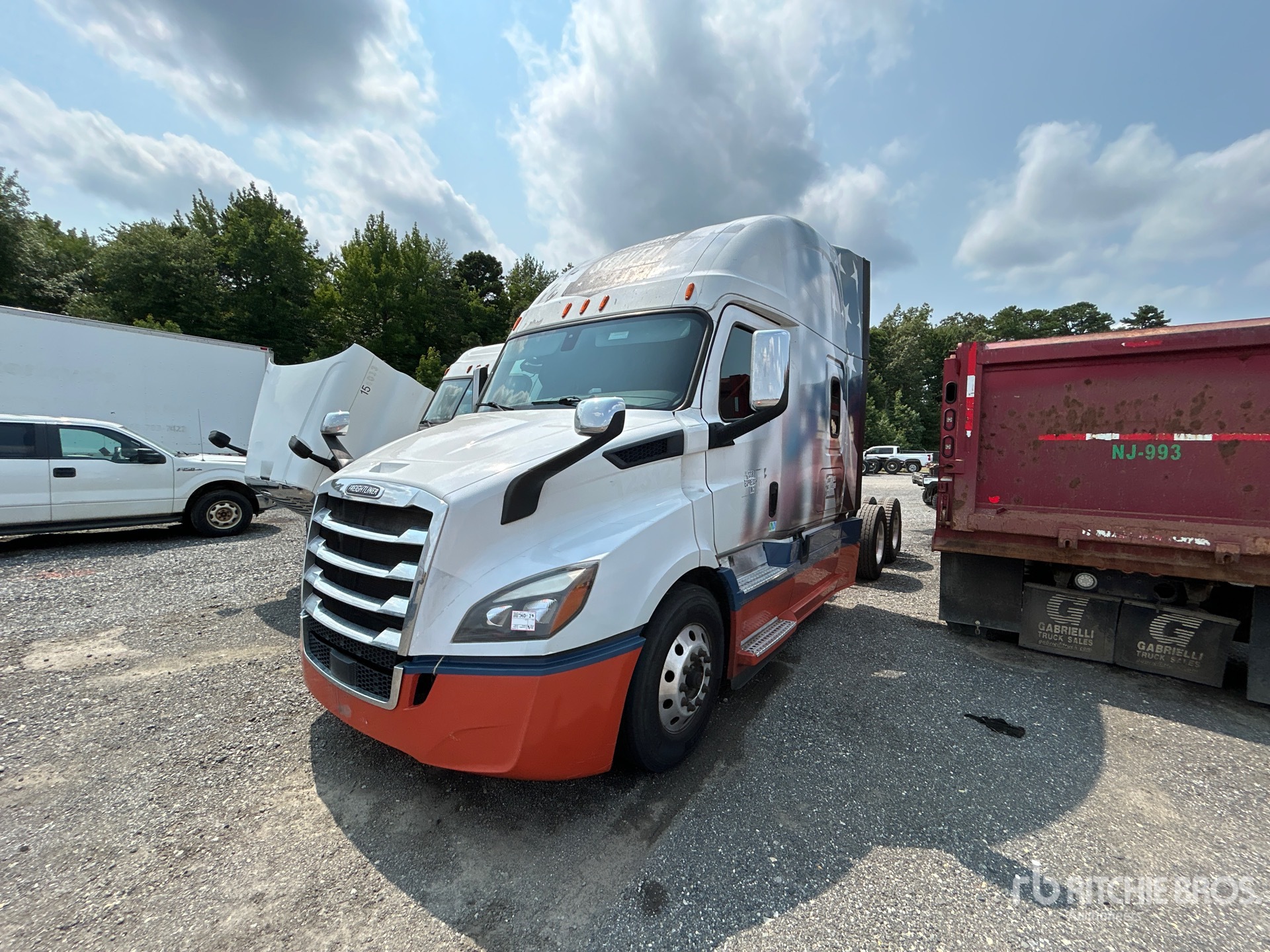 2020 Freightliner Cascadia 116 6x4 T/A Sleeper Truck Tractor