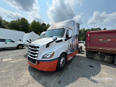 2020 Freightliner Cascadia 116 6x4 Sleeper Truck Tractor