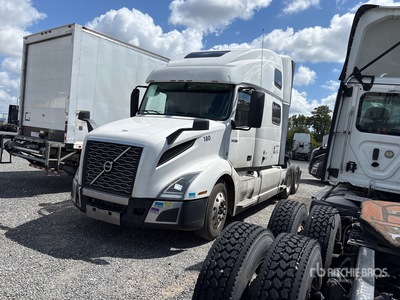 2022 Volvo VNL860 6x4 Tracteur routier couchette