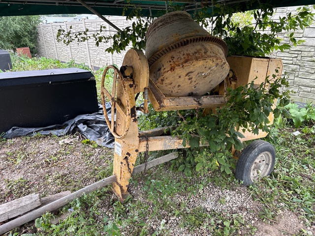 Portable Concrete Mixer
