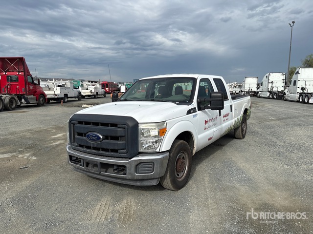 2014 Ford F-250 XL 4x2 Crew Cab Pickup