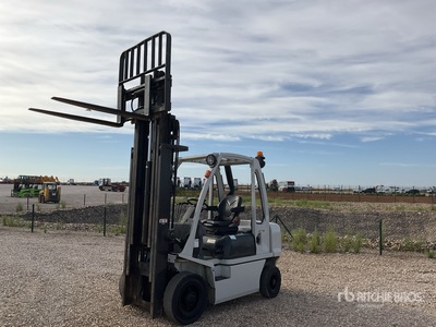 2016 UniCarriers Y1D2A25Q Chariot Élévateur