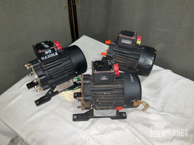(6) 70550-02046-106 A.C. Aircraft Motors w/Cases
