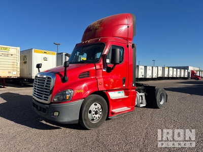 2017 Freightliner Cascadia 113 4x2 S/A Day Cab Truck Tractor
