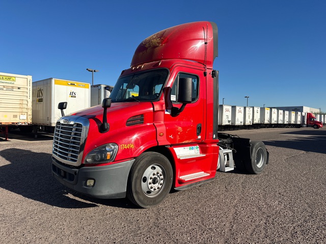2017 Freightliner Cascadia 113 4x2 S/A Day Cab Truck Tractor