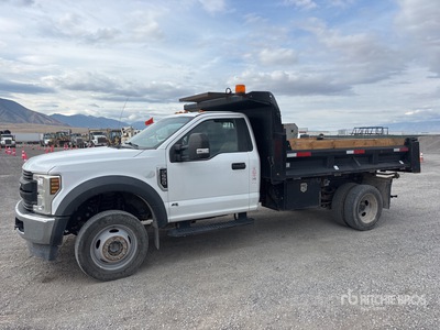 2019 Ford F-550 XL 4x2 Camion à benne basculante