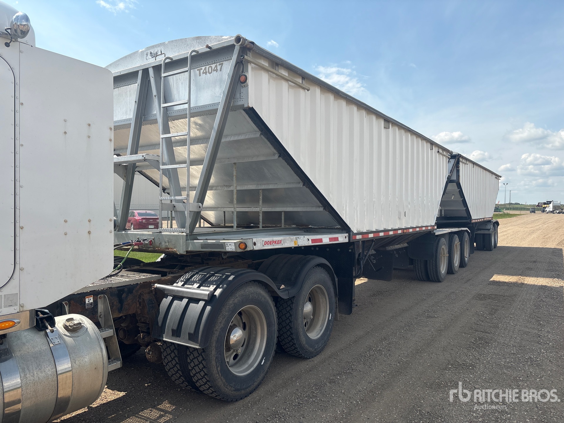 2008 Doepker Super B-Train Lead Grain Trailer