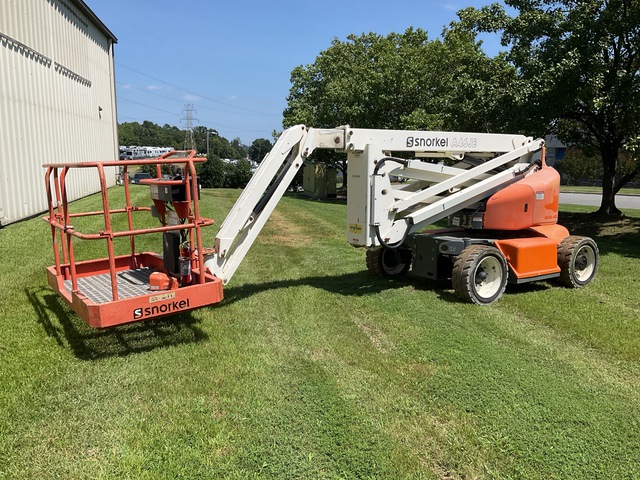 2015 Snorkel A46JE 2WD Electric Articulating Boom Lift 2015 Snorkel A46JE 2WD Electric Articulating Boom Lift