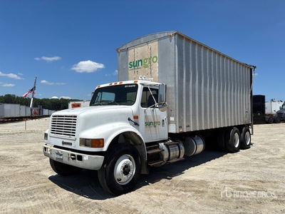 1995 International 4900 6x4 Moving Floor Truck