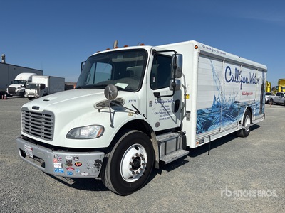 2020 Freightliner M2 106 4x2 Camion à boissons