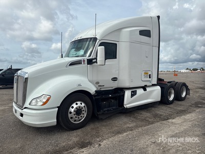 2020 Kenworth T680 6x4 Cabeza Tractora Cabina Dormitorio