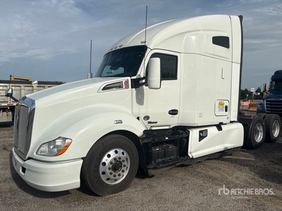 2020 Kenworth T680 6x4 Cabeza Tractora Cabina Dormitorio