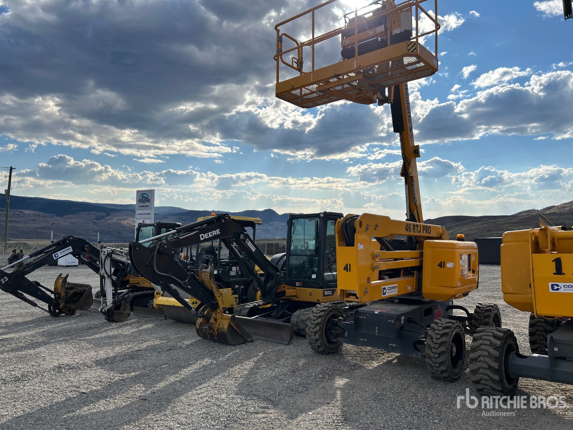 Haulotte HA46RTJ PRO Articulating Boom Lift
