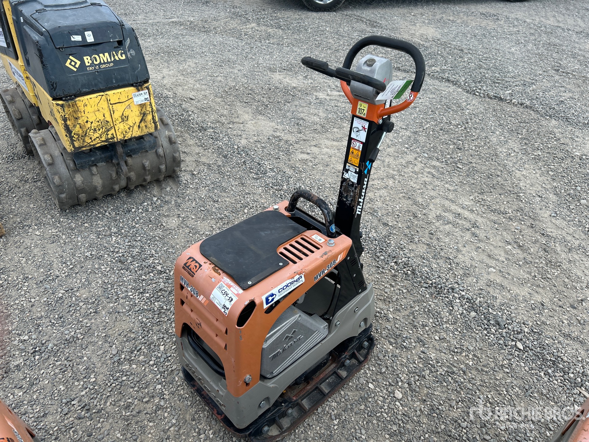 Mikasa MVH 308GH Vibratory Plate Compactor
