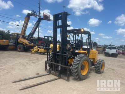 2018 JCB 930-2 6000 lb 4x2 رافعة شوكية للطرق الوعرة