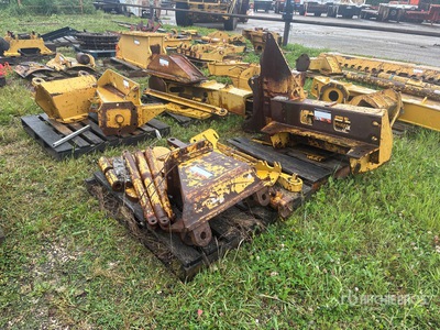 Quantity of (6) Pallets of Miscellaneous Craig Parts Pièces divers - Fits Motor Grader