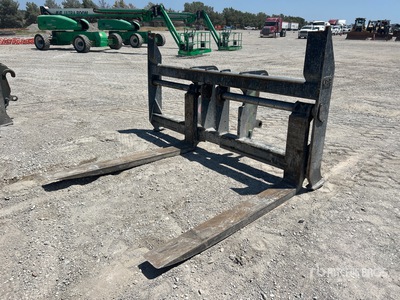 JRB 65 in Q/C Fourches pour chargeuses sur pneus - Fits John Deere 644K / 724K