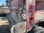 Configuration with Tailgate Latch