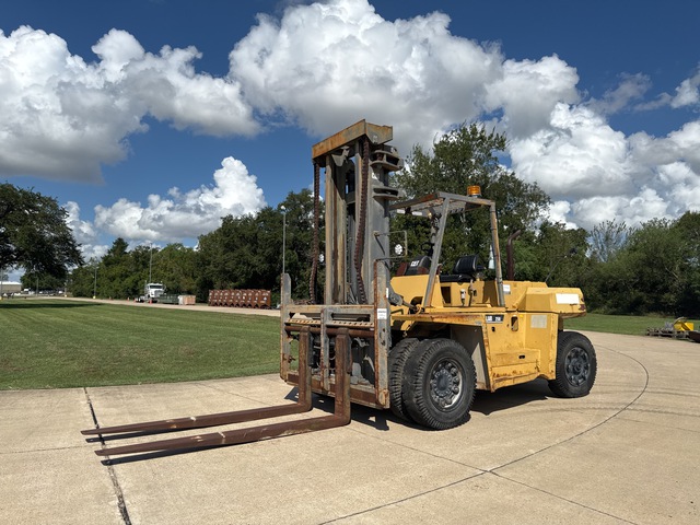 Cat DP115 23500 lb Pneumatic Tire Forklift