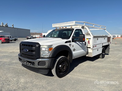 2015 Ford F-550 XL 4x2 Flatbed Truck