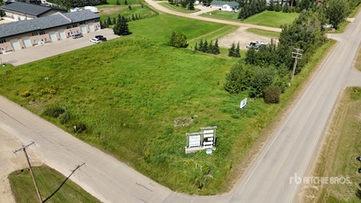 Pigeon Lake, AB 26 Village Creek Cl 0.59 +/- Acres on Title Propiedad comercial