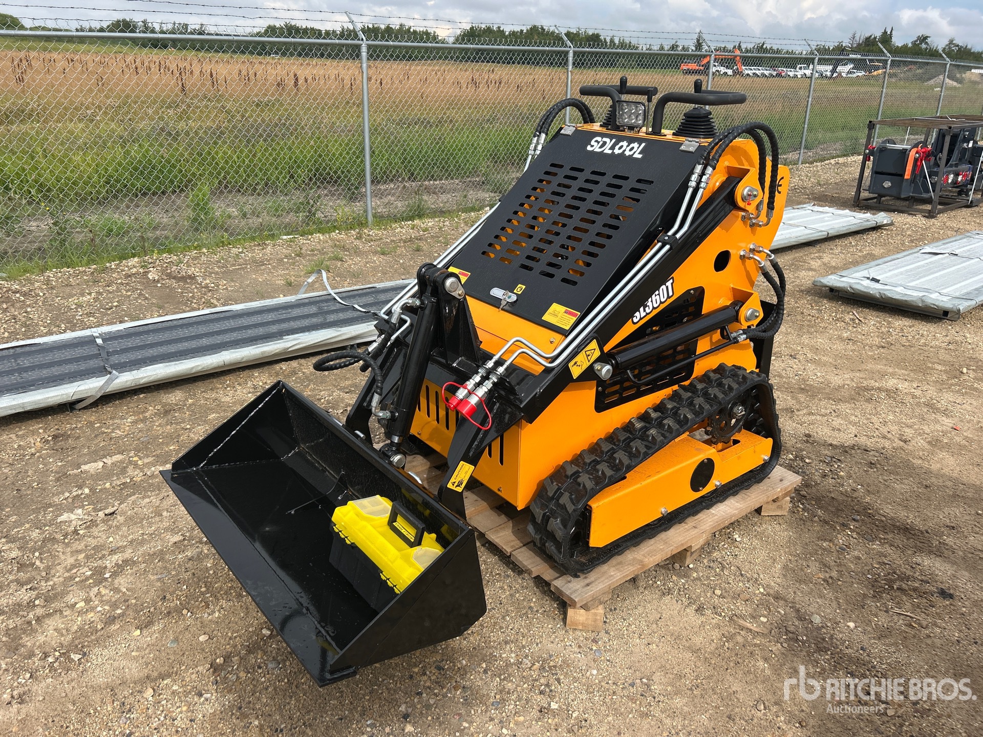 2026 SDLOOL SL360T Mini Compact Track Loader (Unused)