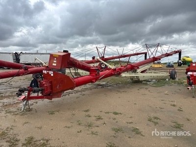 Farm King Swing Grain Auger