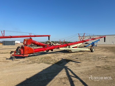 Farm King 16 in x 100 ft Swing Grain Auger