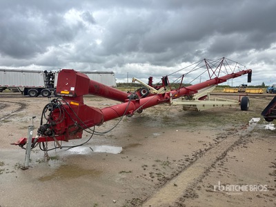 Farm King Y16-104 16 in x 104 ft Swing Grain Auger